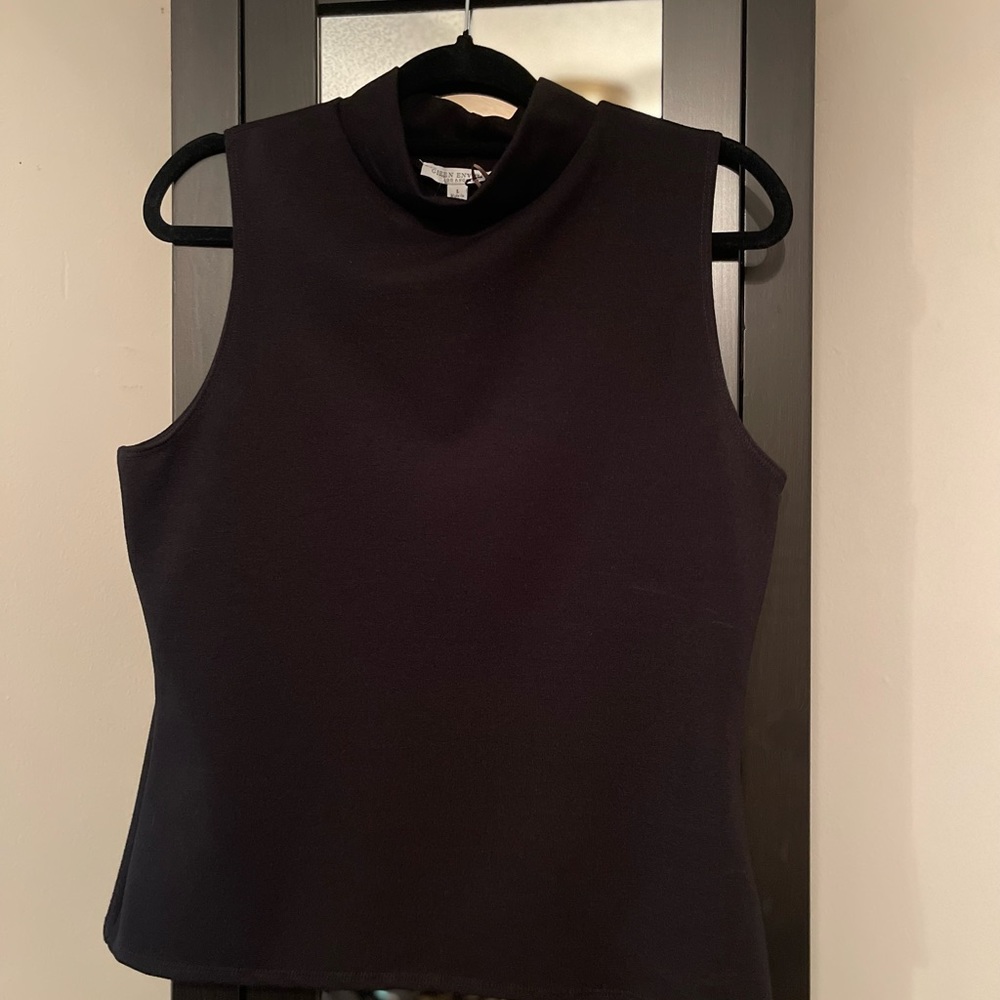 Fits short cute with leggings